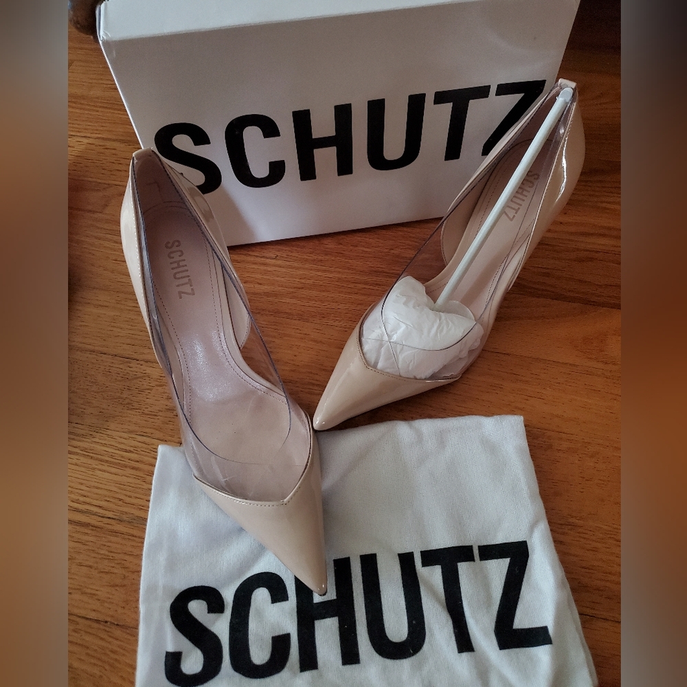 SCHUTZ Cream Heels Elegant Pointed Toe